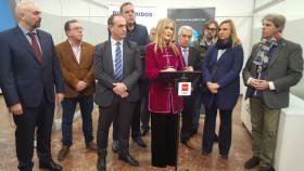 Cristina Cifuentes reitera desde Gremial su apoyo al sector del taxi de Madrid