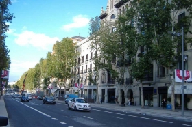 Las paradas de taxi en la C. Serrano serán un hecho en breve