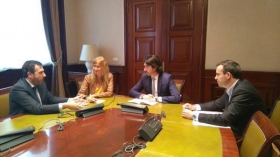 FEDETAXI INFORMA A CIUDADANOS SOBRE LAS IRREGULARIDADES DE LAS MULTINACIONALES ENMASCARADAS COMO PLATAFORMAS COLABORATIVAS
