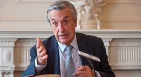 FEDETAXI EXIGIRÁ MÁS REGULACIÓN A COMUNIDADES Y AYUNTAMIENTOS E INSISTE EN LA PETICIÓN DE DIMISIÓN DE MARÍN QUEMADA