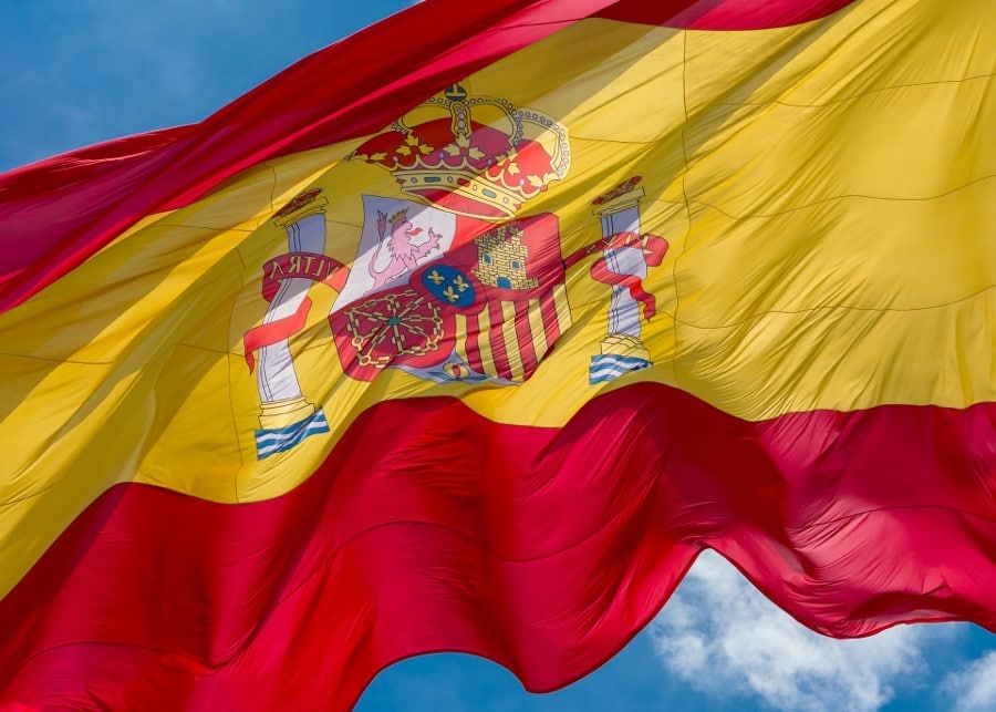 EL IZADO Y ARRIADO SOLEMNE DE LA BANDERA NACIONAL EL DÍA DE LA CONSTITUCIÓN AFECTARÁ AL TRÁFICO EN LA CARRERA DE SAN JERÓNIMO
